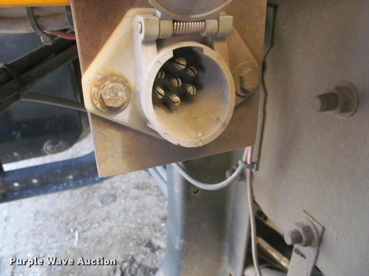 image for item K3950 2002 International 4900 Crew Cab dump truck