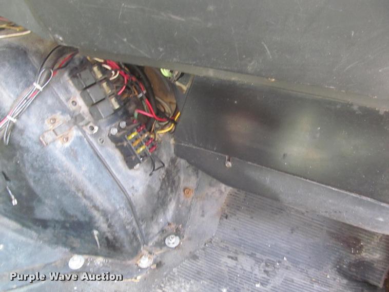 image for item K3951 2002 International 4900 Crew Cab dump truck