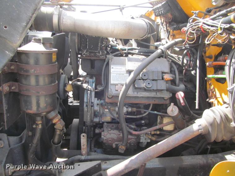 image for item K3951 2002 International 4900 Crew Cab dump truck