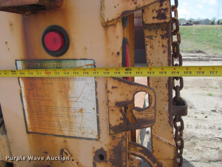 image for item K3951 2002 International 4900 Crew Cab dump truck