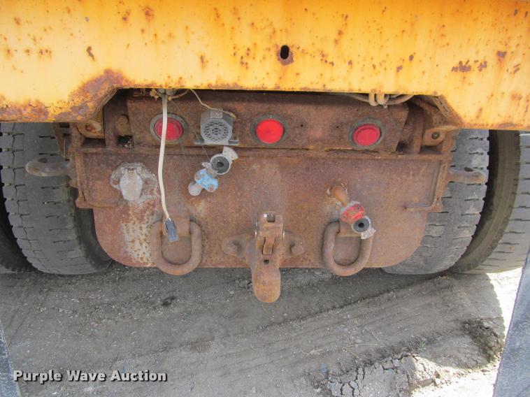 image for item K3951 2002 International 4900 Crew Cab dump truck