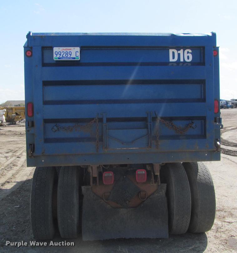 image for item K3952 1986 Ford 8000 dump truck