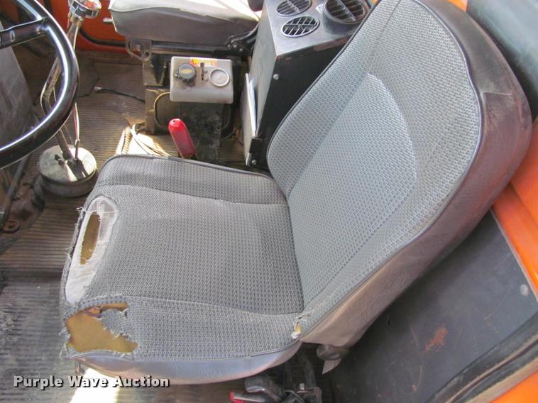 image for item K3952 1986 Ford 8000 dump truck