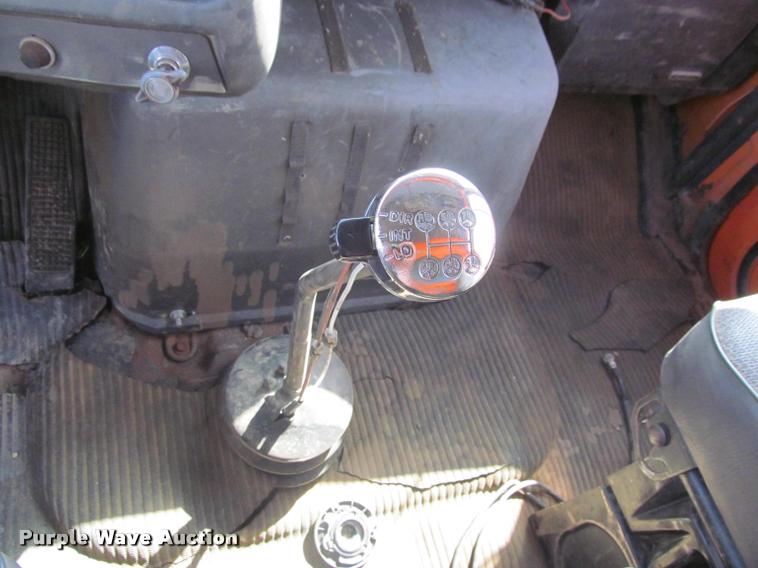 image for item K3952 1986 Ford 8000 dump truck