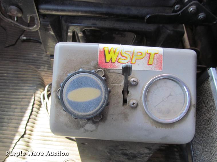 image for item K3952 1986 Ford 8000 dump truck