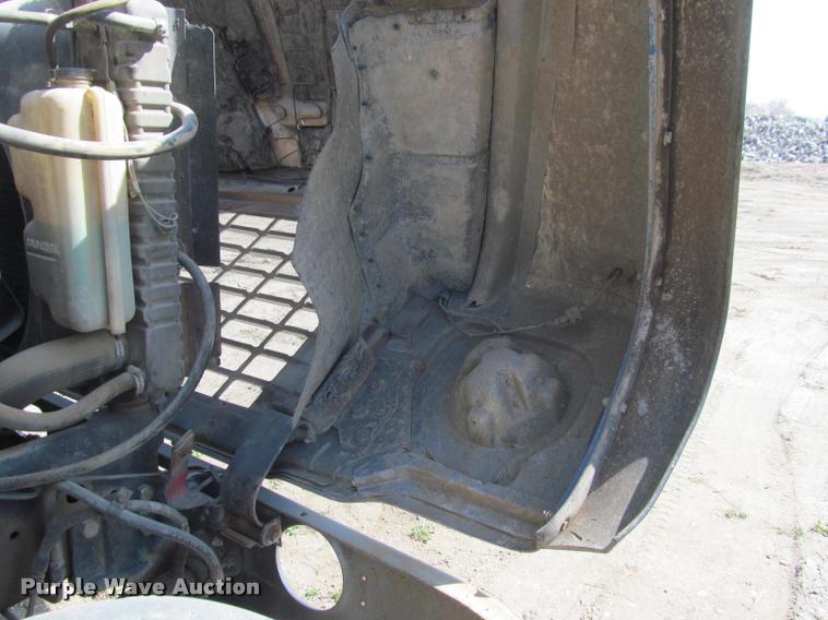 image for item K3952 1986 Ford 8000 dump truck