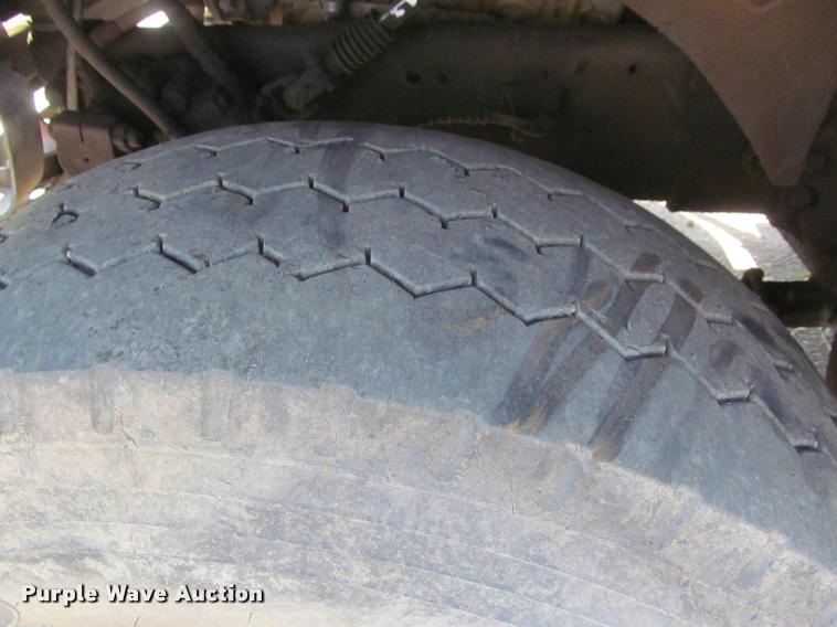 image for item K3952 1986 Ford 8000 dump truck