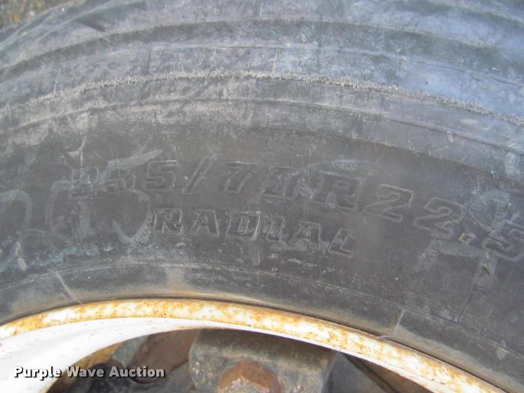 image for item K3952 1986 Ford 8000 dump truck