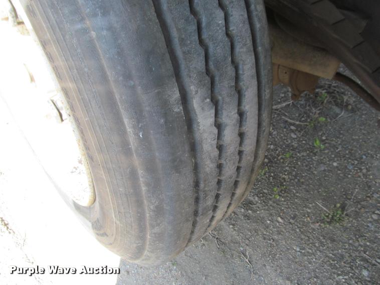 image for item K3952 1986 Ford 8000 dump truck