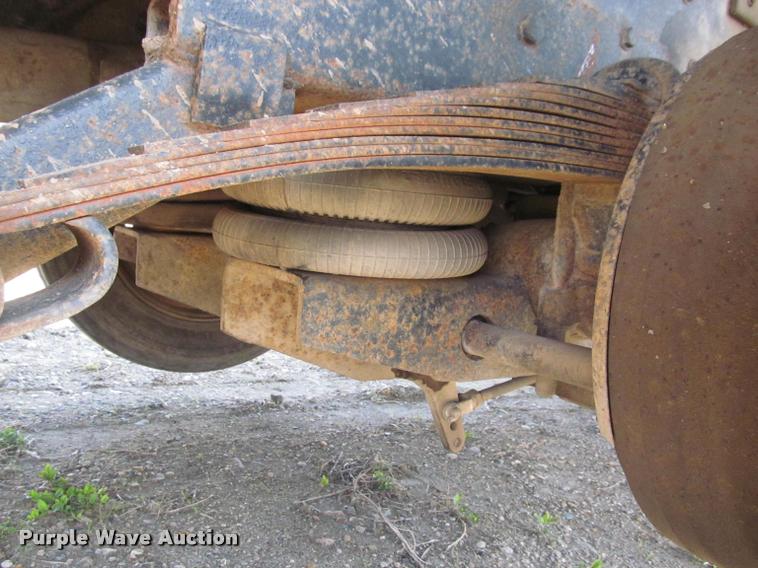 image for item K3952 1986 Ford 8000 dump truck