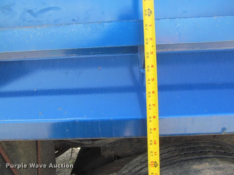 image for item K3952 1986 Ford 8000 dump truck