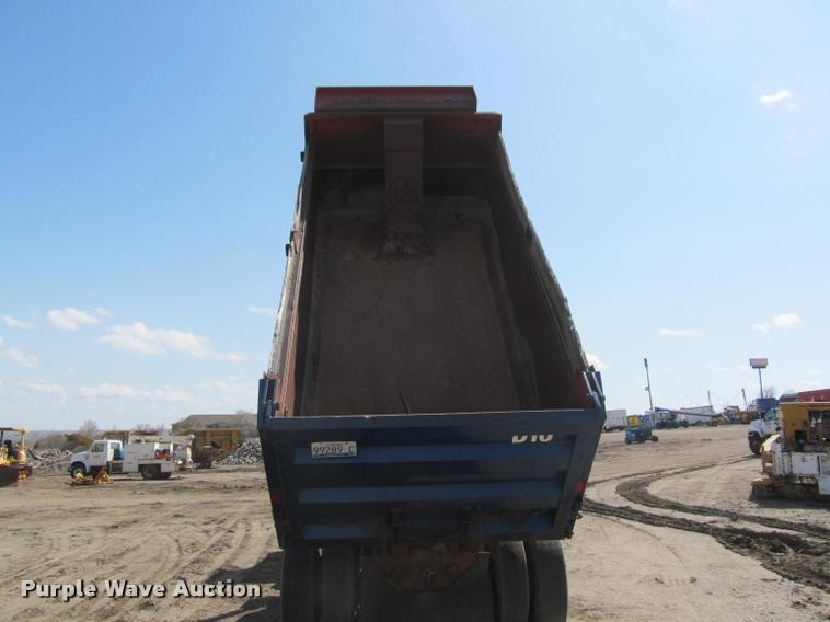 image for item K3952 1986 Ford 8000 dump truck