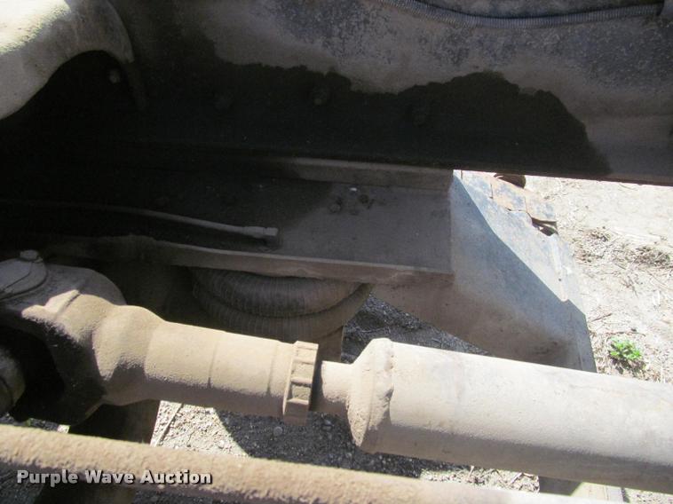 image for item K3952 1986 Ford 8000 dump truck