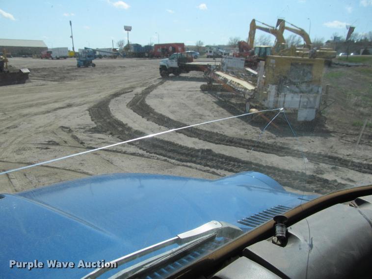 image for item K3952 1986 Ford 8000 dump truck