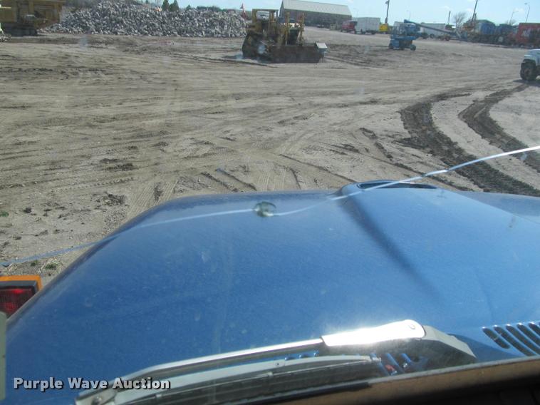 image for item K3952 1986 Ford 8000 dump truck