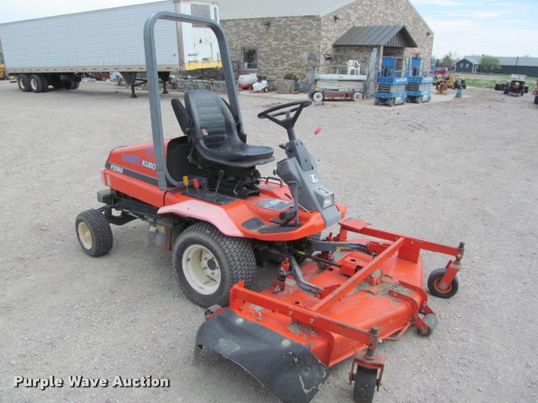 image for item K3953 Kubota F2560E lawn mower