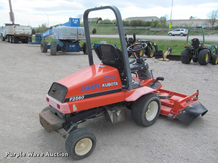image for item K3953 Kubota F2560E lawn mower