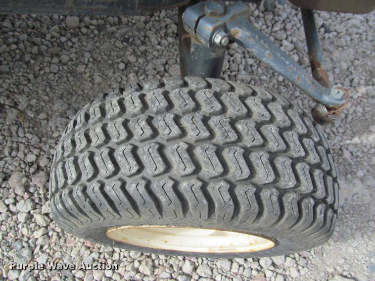 image for item K3953 Kubota F2560E lawn mower