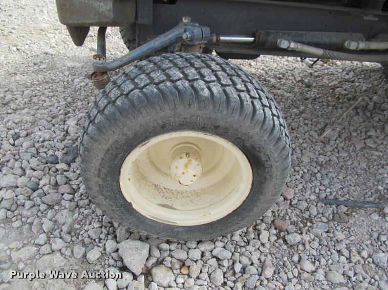 image for item K3953 Kubota F2560E lawn mower