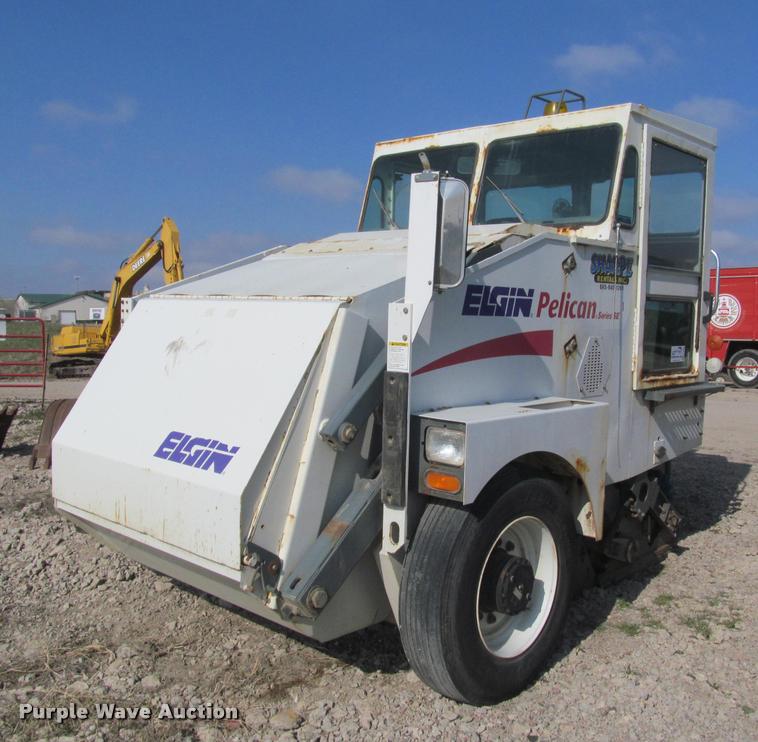 image for item K3956 Elgin Pelican SE street sweeper