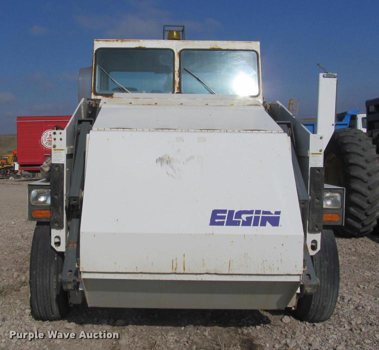 image for item K3956 Elgin Pelican SE street sweeper