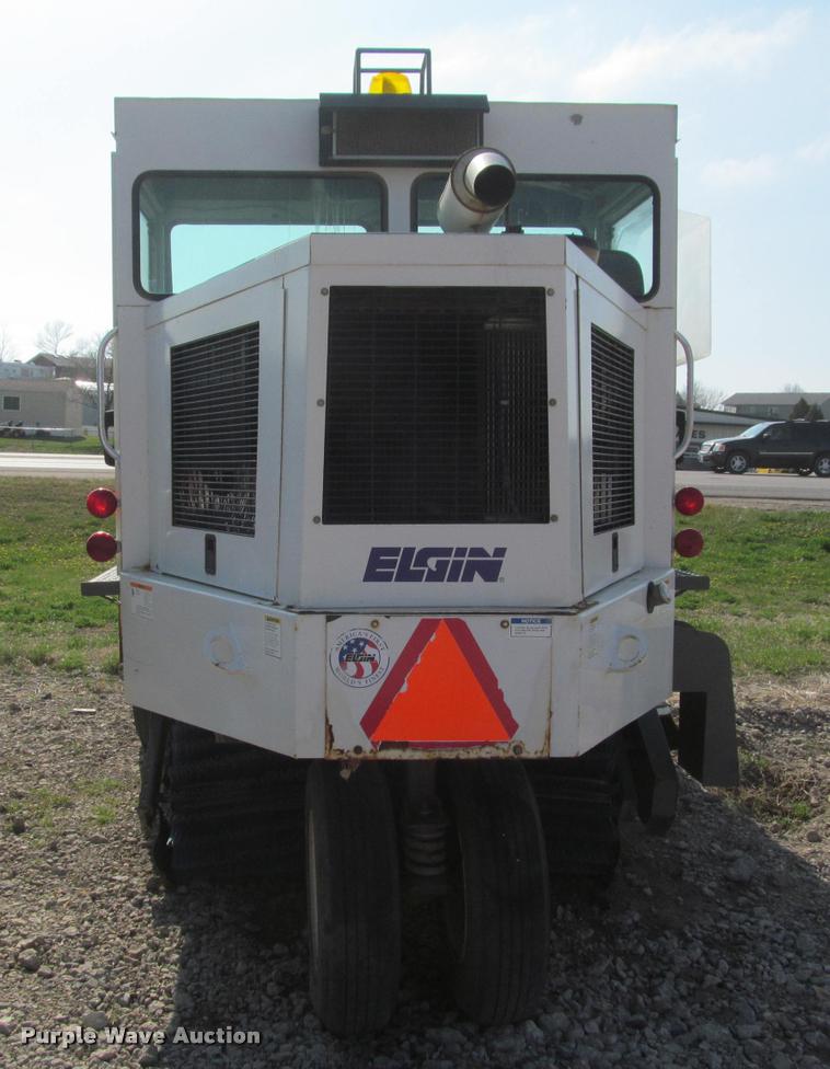 image for item K3956 Elgin Pelican SE street sweeper