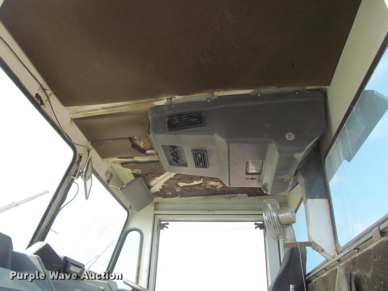 image for item K3956 Elgin Pelican SE street sweeper