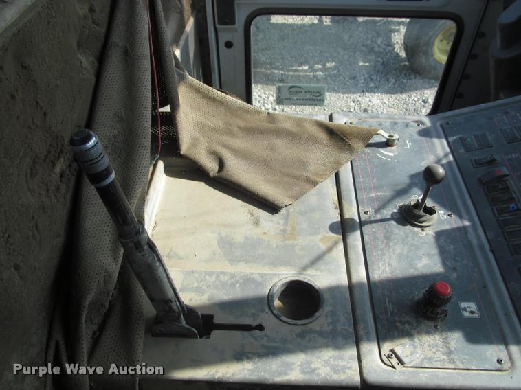 image for item K3956 Elgin Pelican SE street sweeper