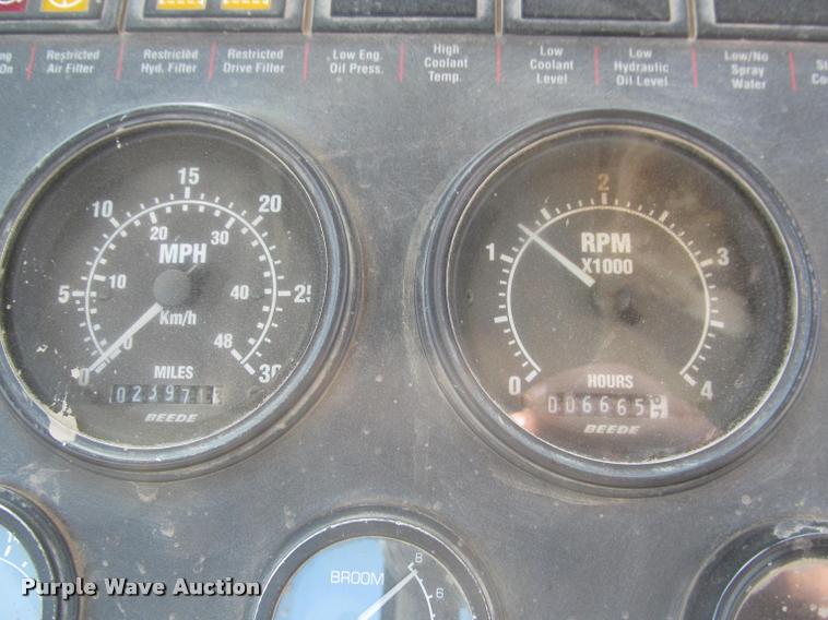 image for item K3956 Elgin Pelican SE street sweeper