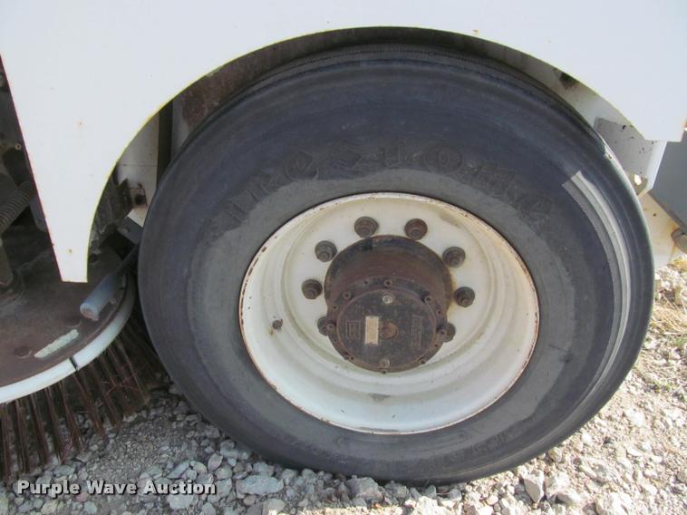 image for item K3956 Elgin Pelican SE street sweeper