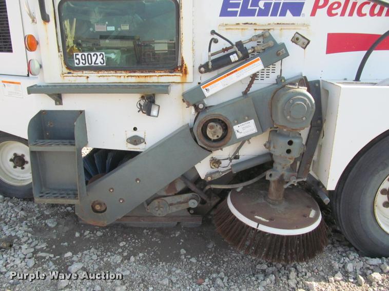 image for item K3956 Elgin Pelican SE street sweeper