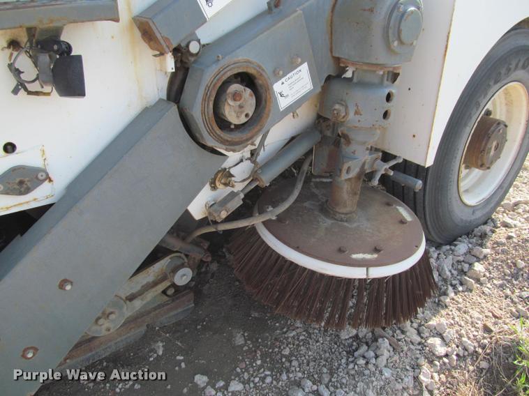 image for item K3956 Elgin Pelican SE street sweeper