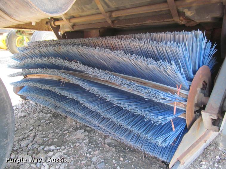 image for item K3956 Elgin Pelican SE street sweeper