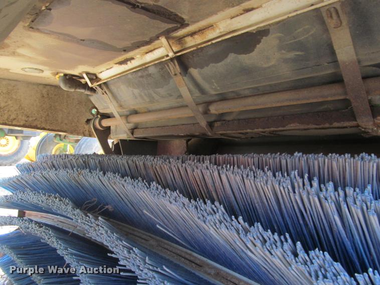 image for item K3956 Elgin Pelican SE street sweeper