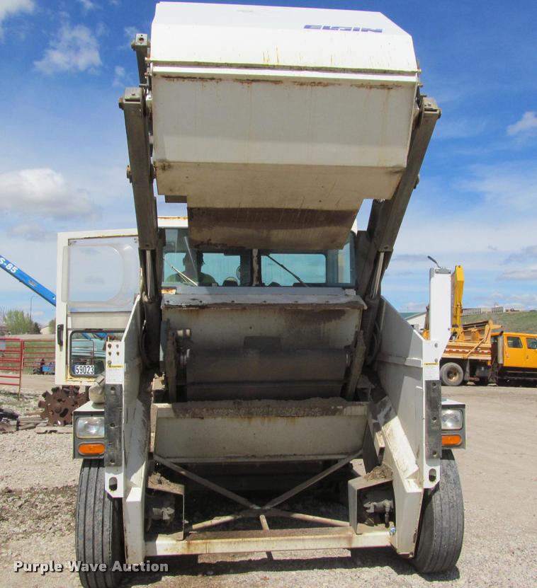 image for item K3956 Elgin Pelican SE street sweeper