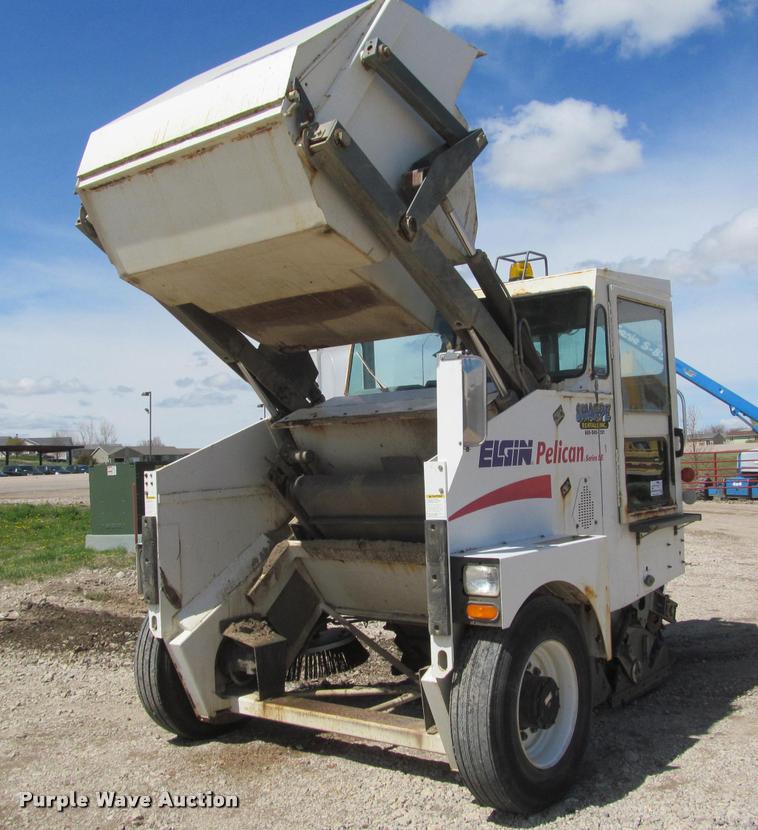 image for item K3956 Elgin Pelican SE street sweeper