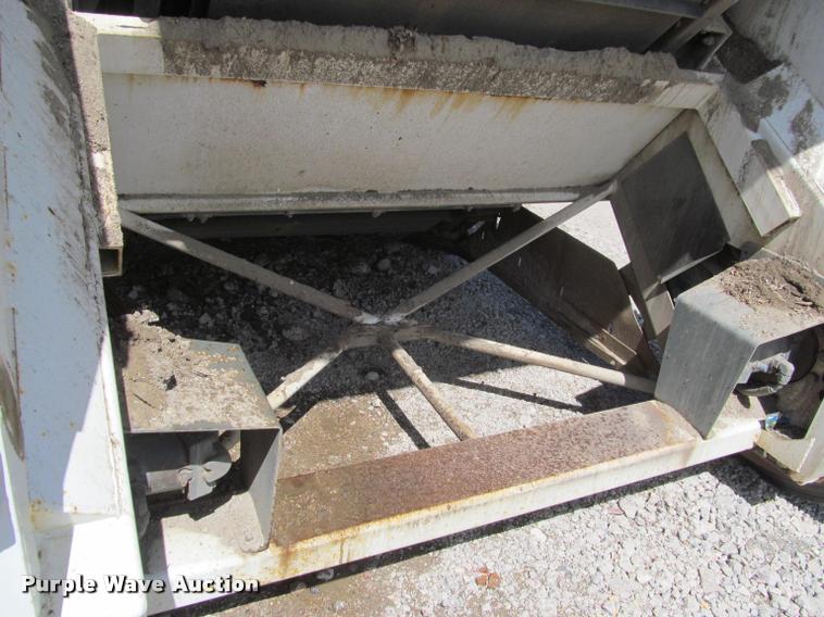 image for item K3956 Elgin Pelican SE street sweeper