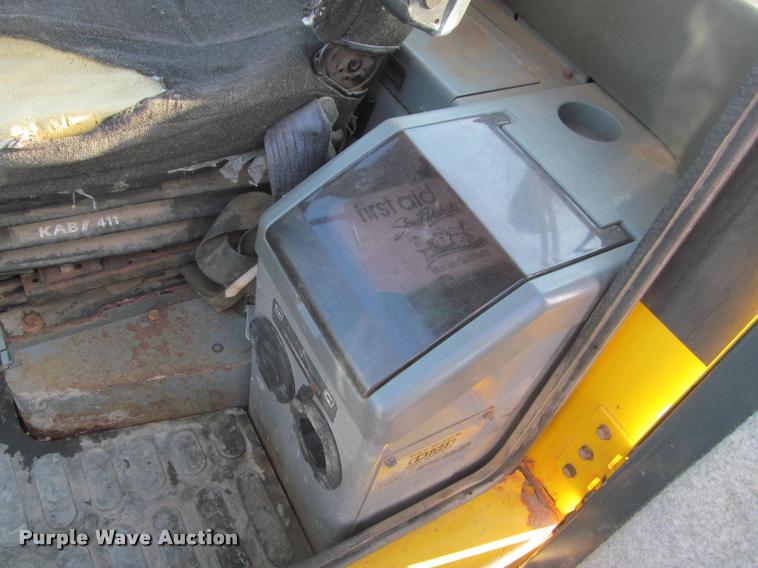 image for item K3957 1999 Komatsu WA120 wheel loader