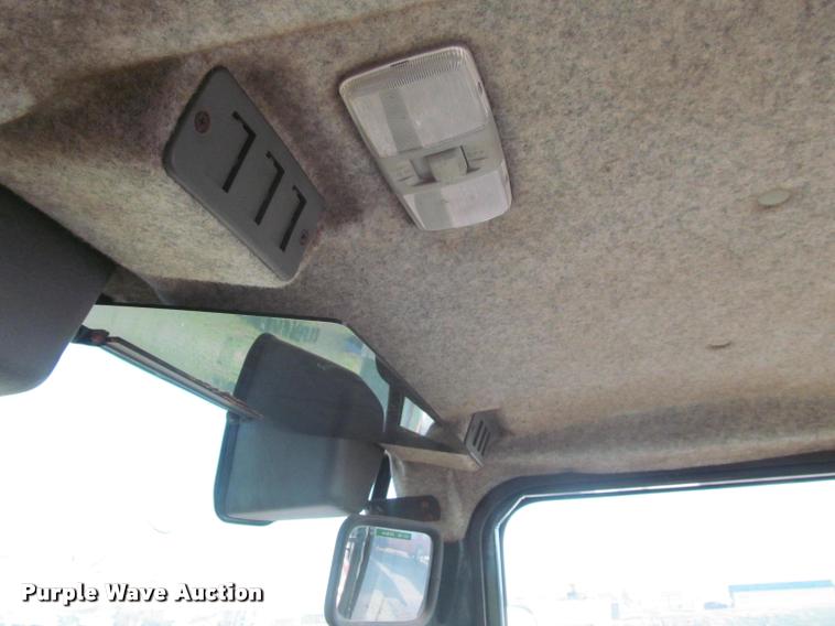 image for item K3957 1999 Komatsu WA120 wheel loader