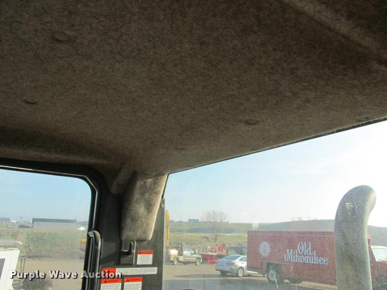 image for item K3957 1999 Komatsu WA120 wheel loader