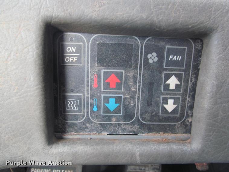 image for item K3957 1999 Komatsu WA120 wheel loader