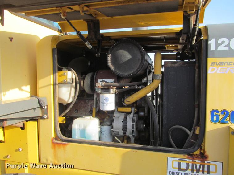 image for item K3957 1999 Komatsu WA120 wheel loader
