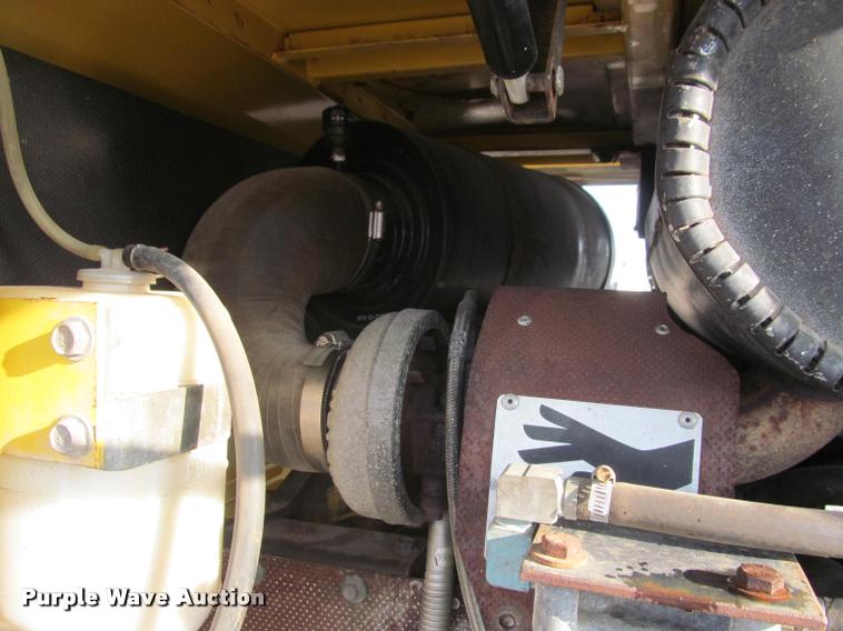 image for item K3957 1999 Komatsu WA120 wheel loader