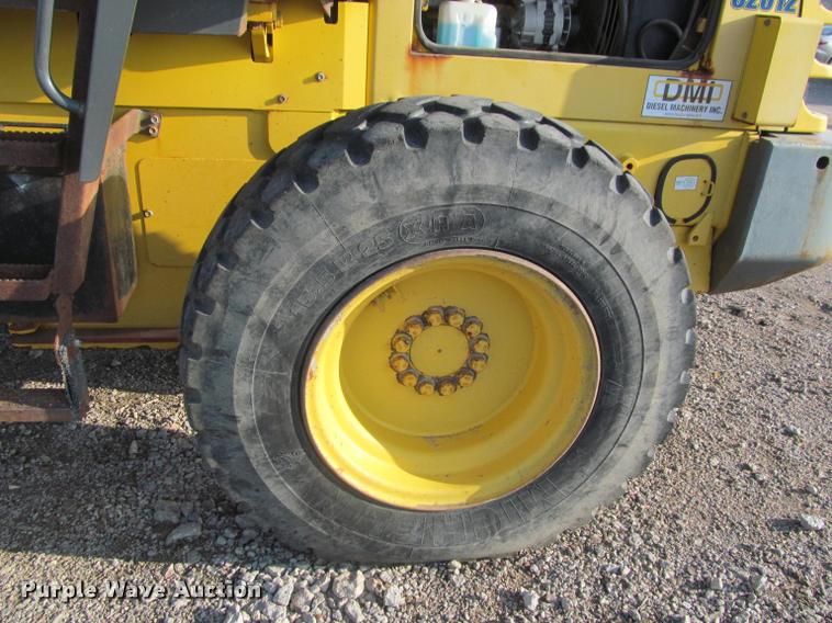 image for item K3957 1999 Komatsu WA120 wheel loader