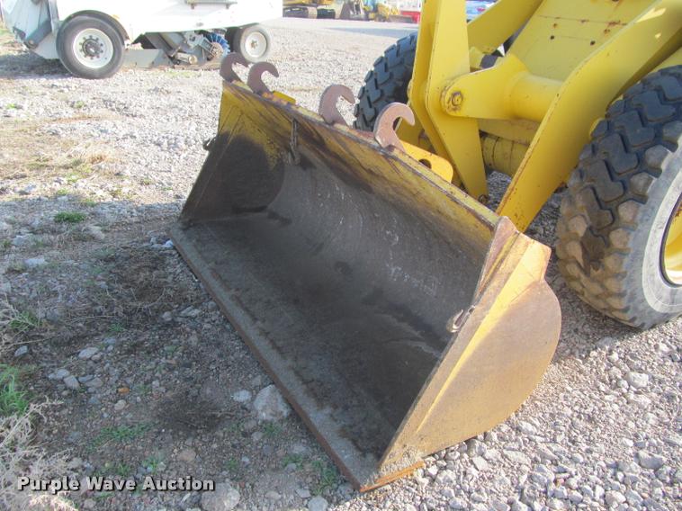 image for item K3957 1999 Komatsu WA120 wheel loader