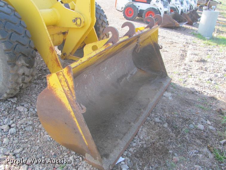 image for item K3957 1999 Komatsu WA120 wheel loader
