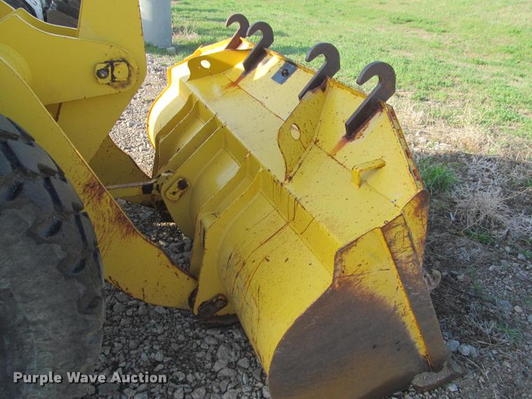 image for item K3957 1999 Komatsu WA120 wheel loader