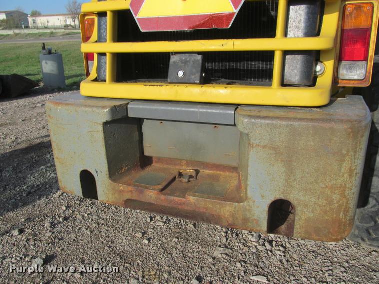 image for item K3957 1999 Komatsu WA120 wheel loader