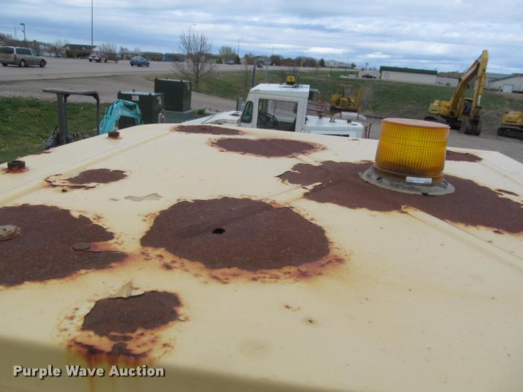 image for item K3957 1999 Komatsu WA120 wheel loader