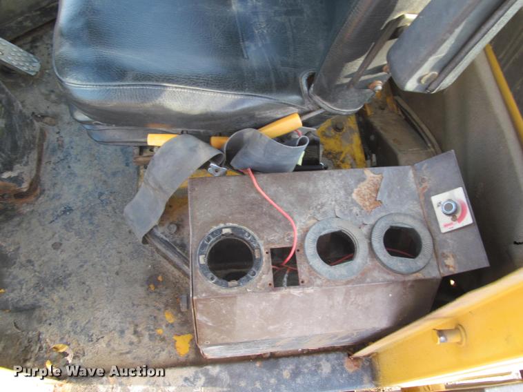 image for item K3958 1995 Komatsu WA120 wheel loader